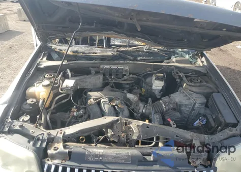 2005 Mercury Mariner из США, поврежденный, VIN 4M2YU56105DJ03725